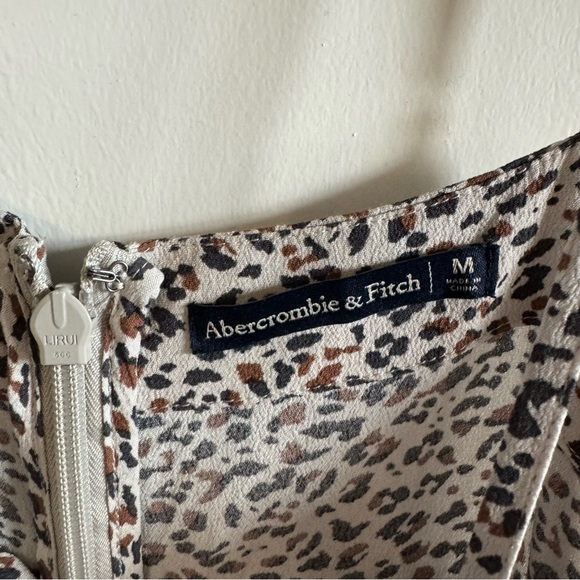 Abercrombie cheetah leopard print mini wrap dress - size M - Picture 3 of 7